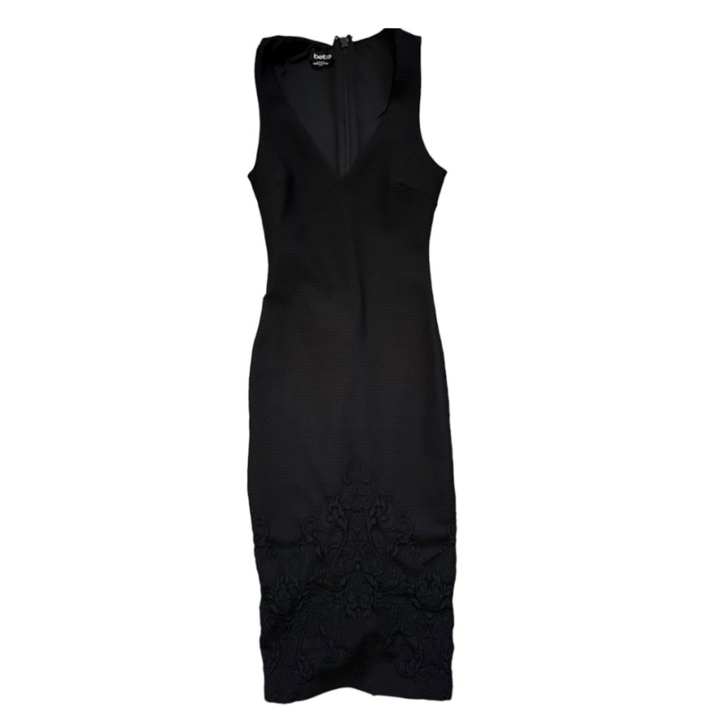 Bebe Embroidered Sleeveless Low V Cocktail Dress in XS - Picture 1 of 7